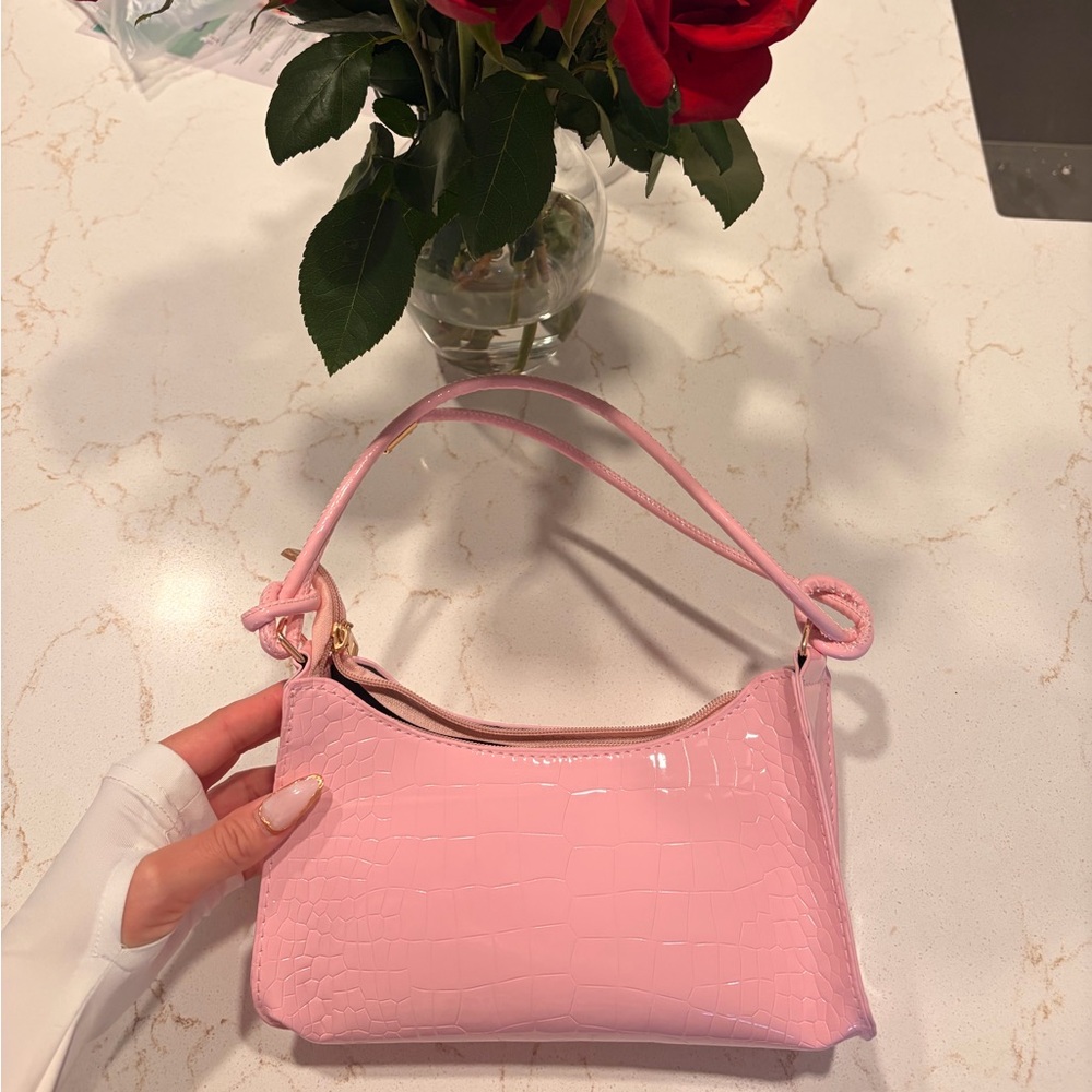 Elegant Pink Croc-Embossed Women's Bag